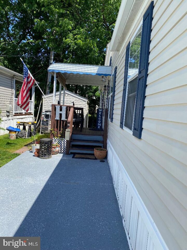 Property Photo:  14 Thomas Lane  MD 21219 