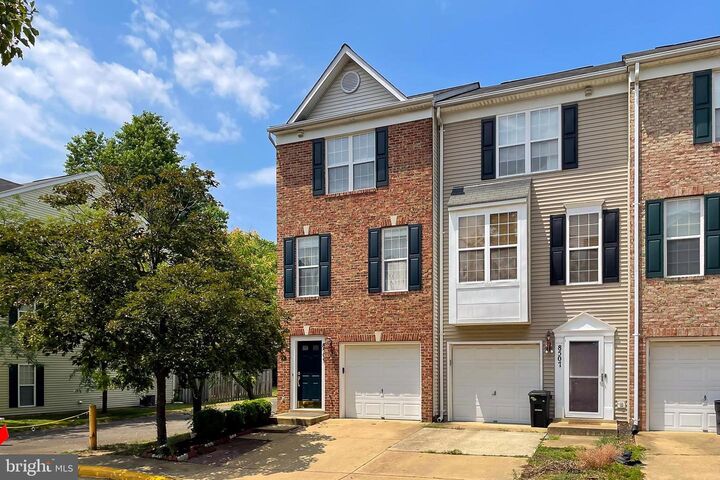 Property Photo:  8509 Towne Manor Court  VA 22309 