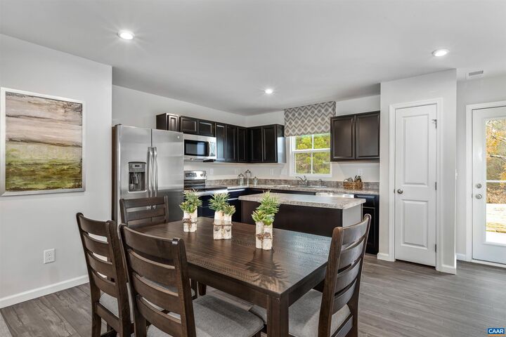 Property Photo:  501 Arches Ln  VA 22923 