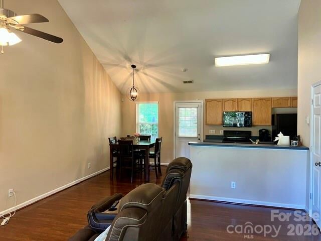 Property Photo:  5821 Rowan Way  NC 28214 