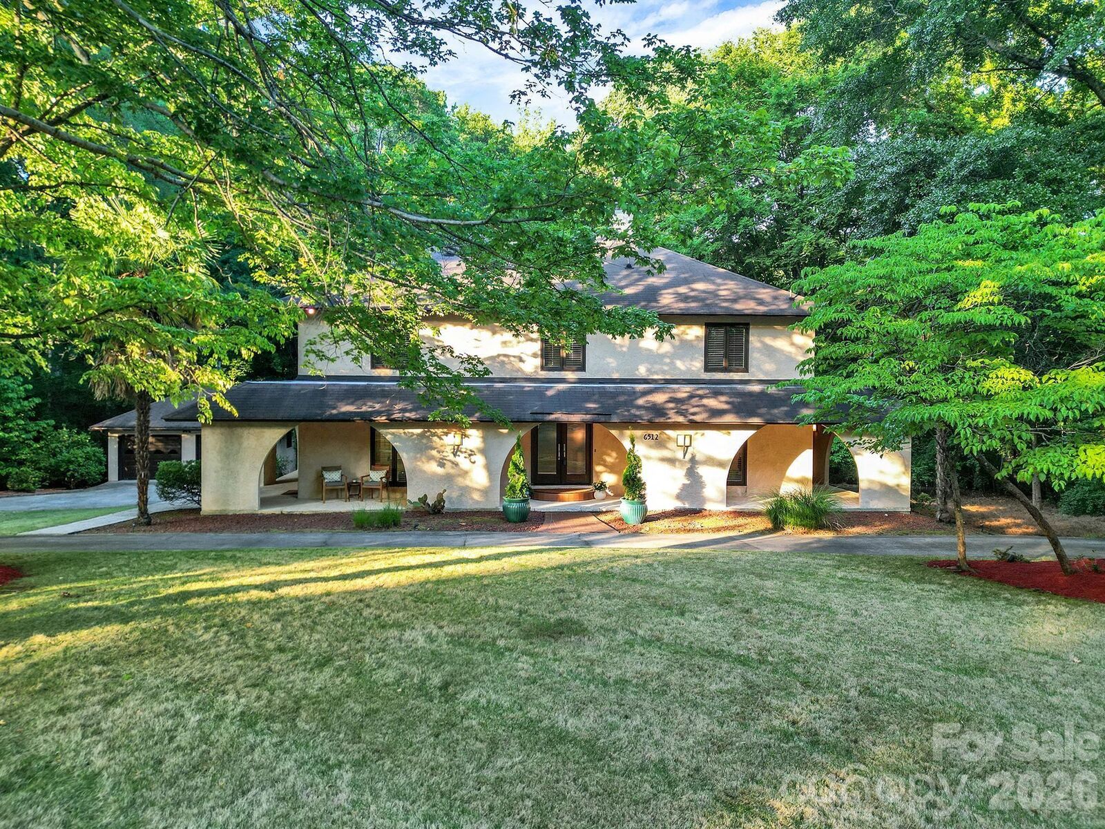 Property Photo: 6512 Carmel Hills Drive NC 28226
