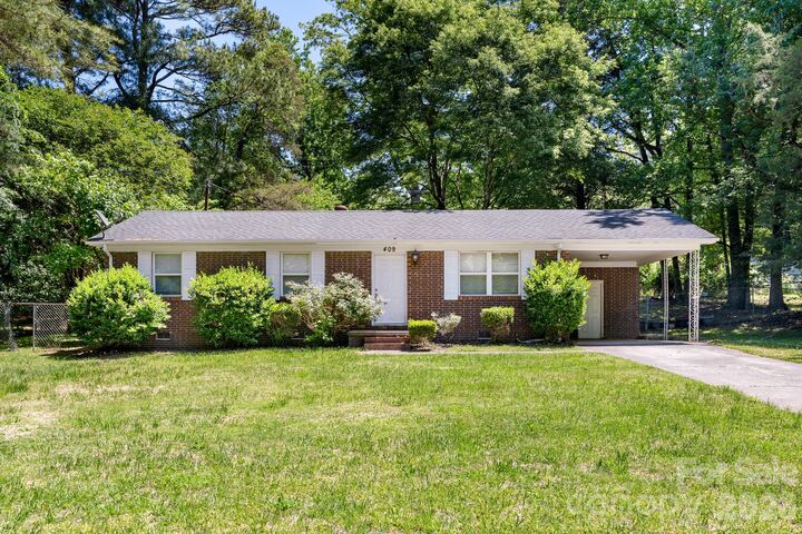 Property Photo:  409 Anne Avenue  NC 28173 
