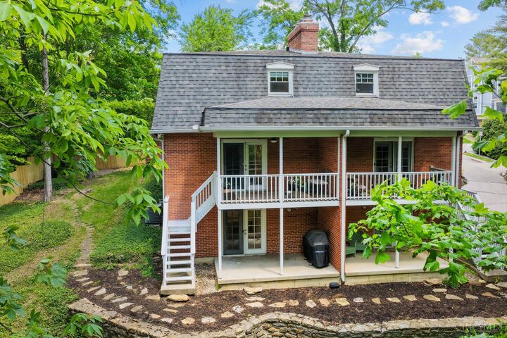 Property Photo:  1207 Isis Avenue  OH 45208 