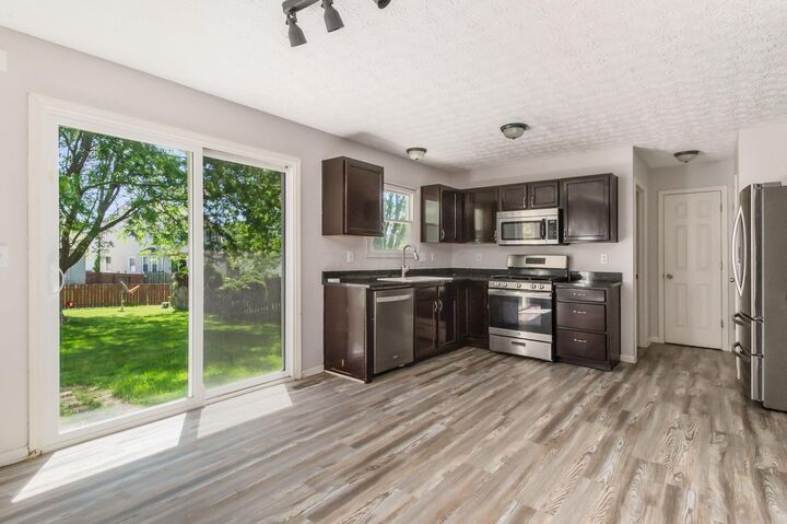 Property Photo:  1240 Onaway Court  OH 43228 