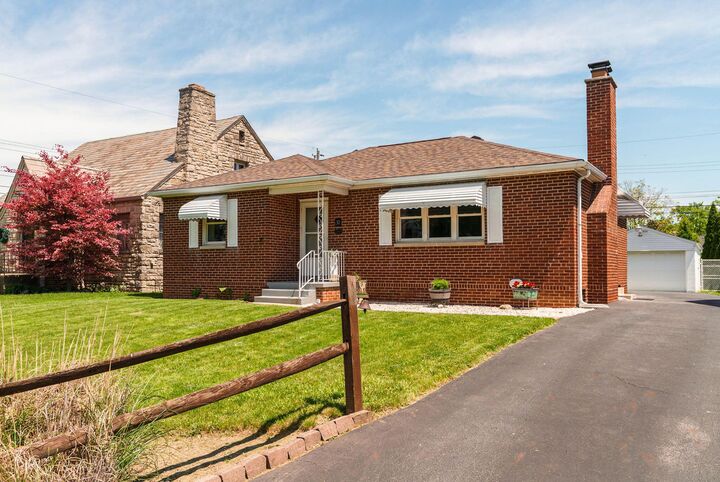 Property Photo:  32 S Southampton Avenue  OH 43204 