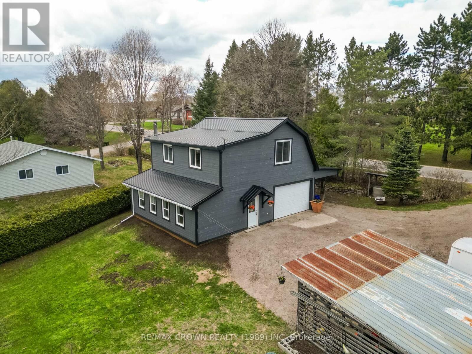 Property Photo:  115 Hawthorne Drive  ON P0H 2R0 