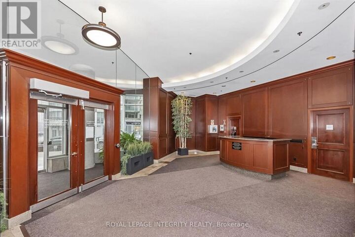 Property Photo:  234 Rideau Street 707  ON K1N 0A9 