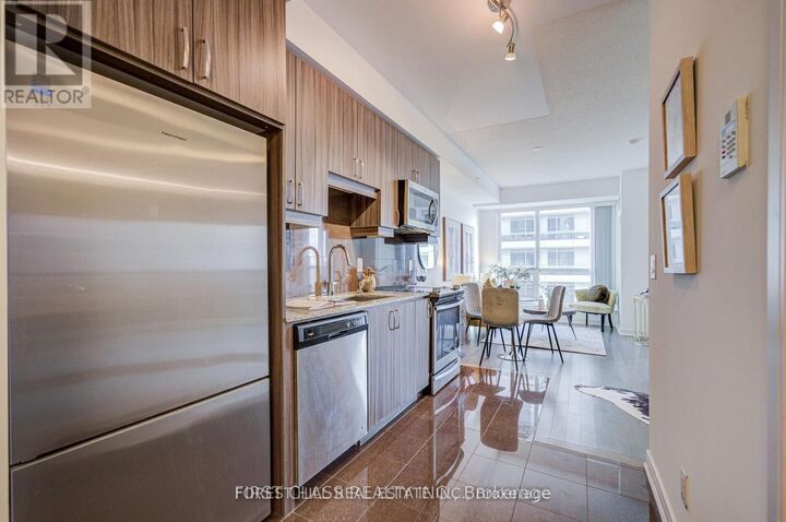 Property Photo:  9201 Yonge Street 911  ON L4C 6Z2 