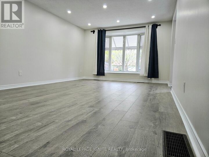Property Photo:  21 Humheller Road Main  ON M9W 5K2 