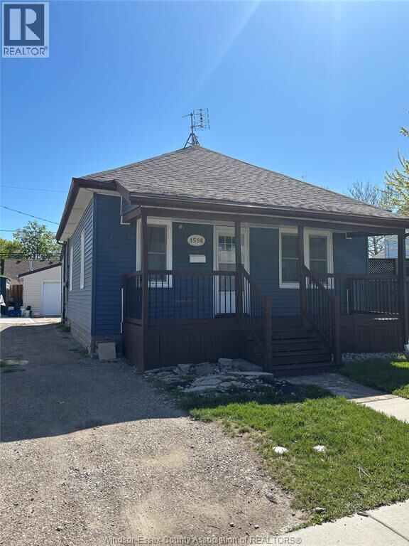 Property Photo:  1586 St.luke  ON N8Y 3N3 