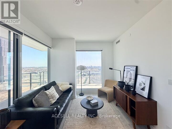 Property Photo:  185 Millway Avenue W1703  ON L4K 0L2 