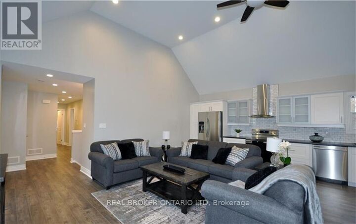Property Photo:  33 Beaconsfield Avenue 2  ON N6C 1B6 
