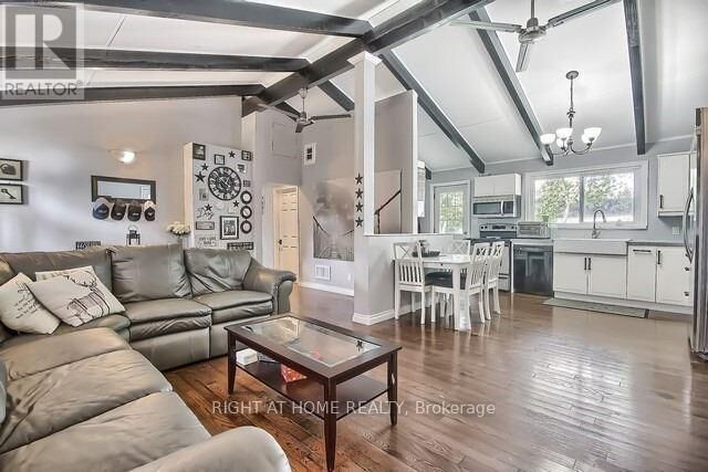 Property Photo:  172 Silas Boulevard  ON L4P 2K3 