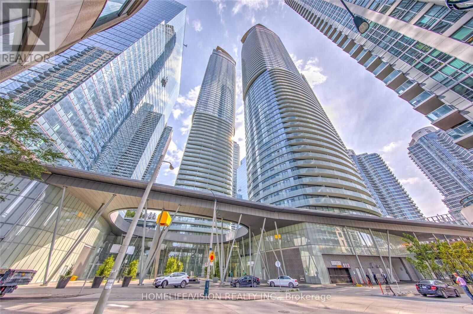 Property Photo:  12 York Street 3001  ON M5J 2Z2 