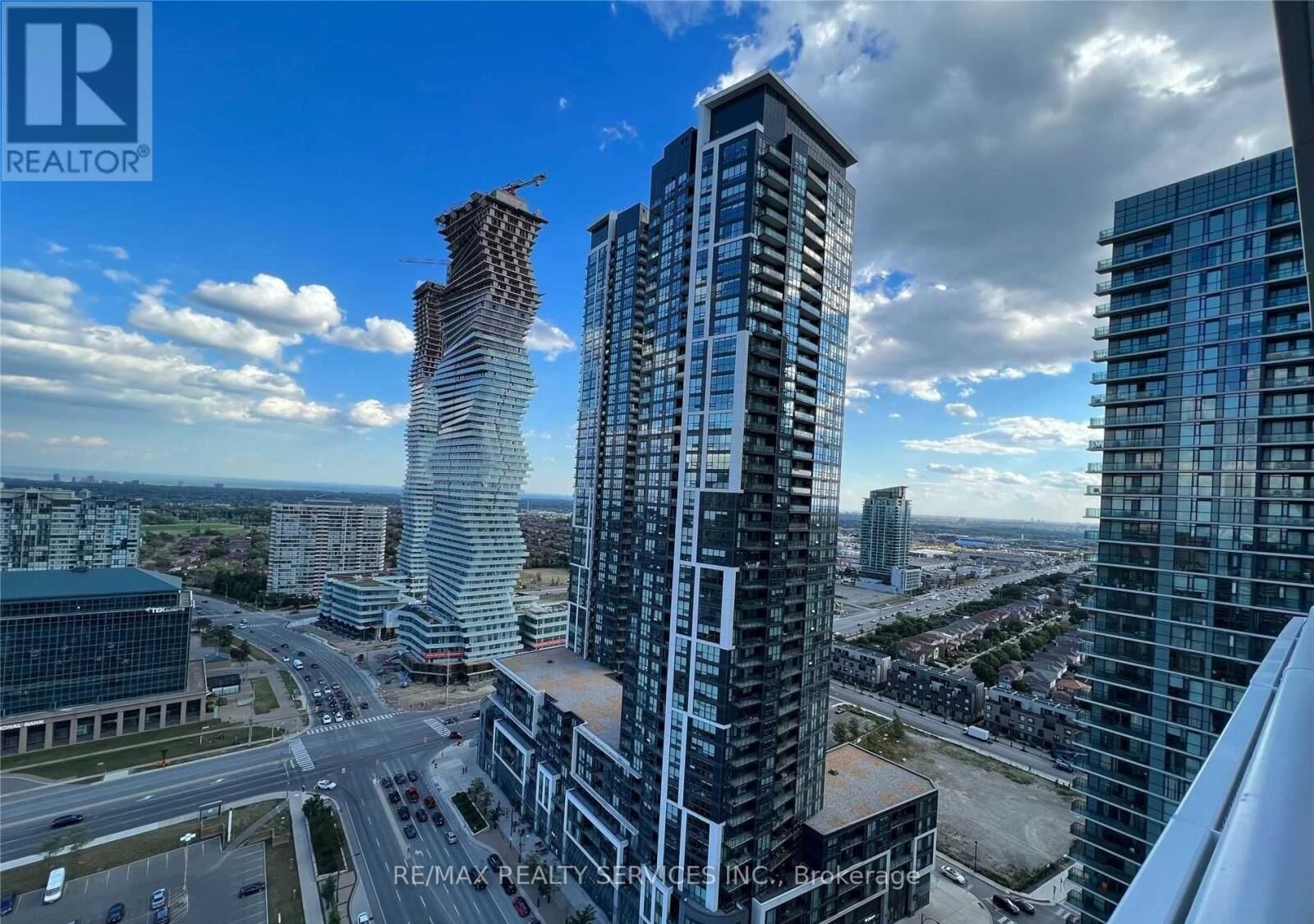 Property Photo:  4065 Confederation Parkway 2509  ON L5B 0L4 