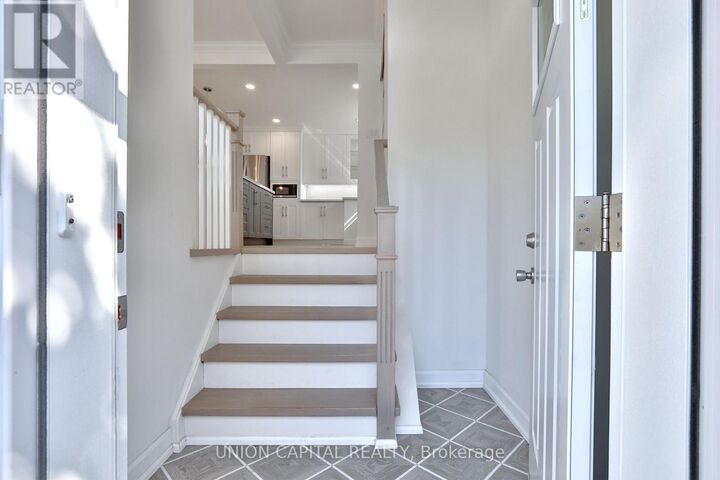 Property Photo:  168 Old Sheppard Avenue Main  ON M2J 3L9 