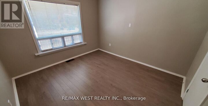 Property Photo:  508 Concord Avenue Main  ON M6H 2P8 