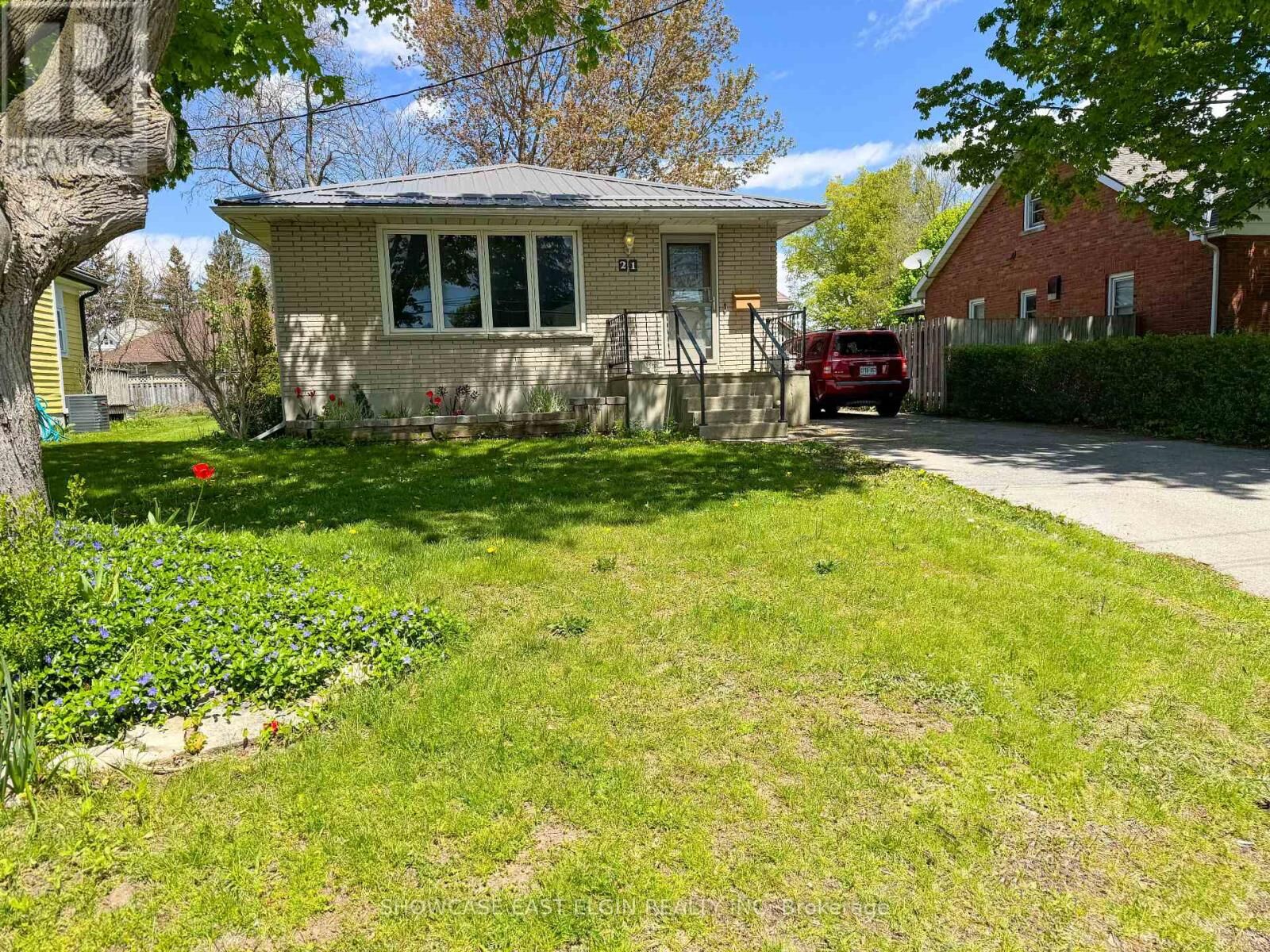 Property Photo:  21 Clarence Street  ON N5H 1T6 