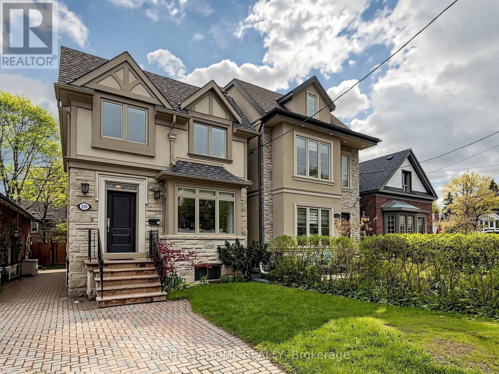 Property Photo:  155 Rumsey Road  ON M4G 1P4 