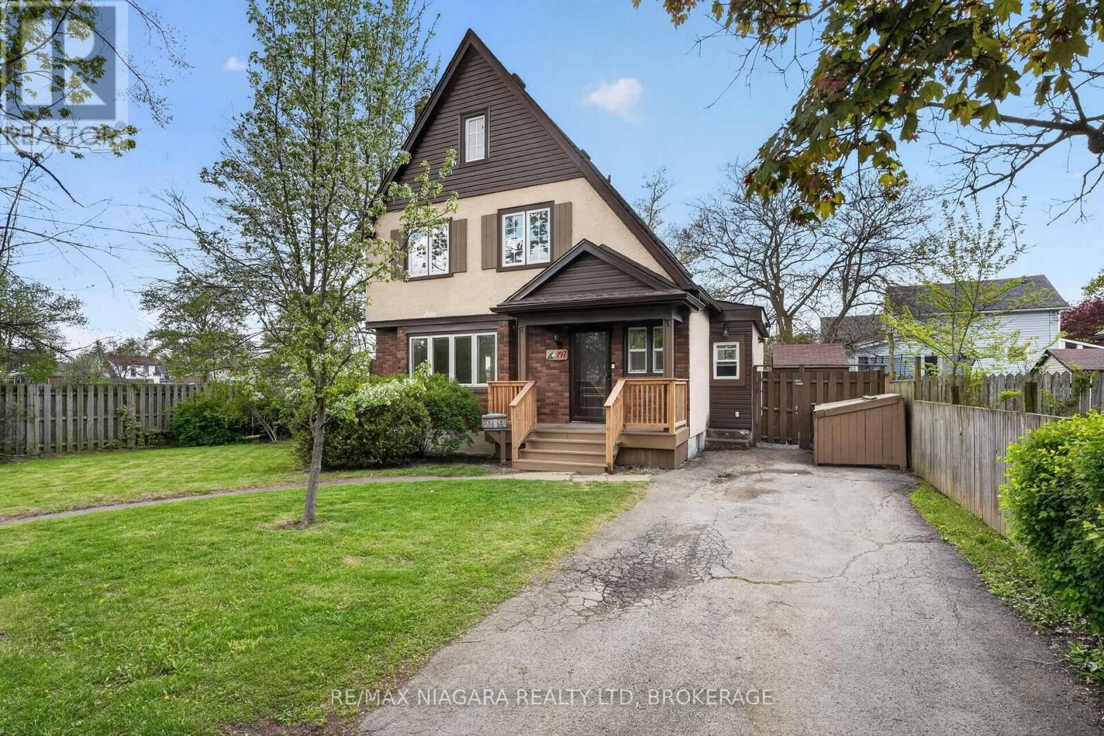 Property Photo:  197 Aqueduct Street  ON L3C 1C3 