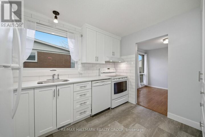 Property Photo:  69 Woodmount Crescent  ON K2E 5P9 