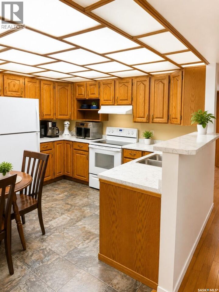 Property Photo:  102 419 Main Street  SK S7N 0B9 
