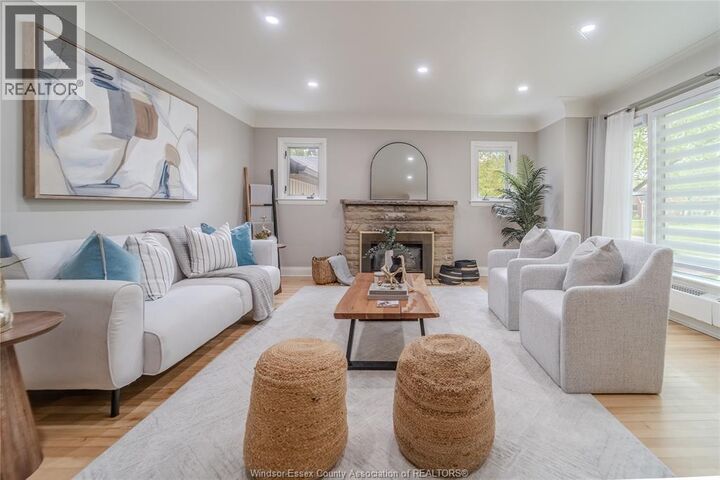 Property Photo:  2458 Buckingham Drive  ON N8T 2B5 
