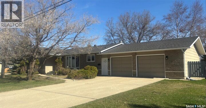 Property Photo:  101 Kennedy Drive  SK S0E 1A0 