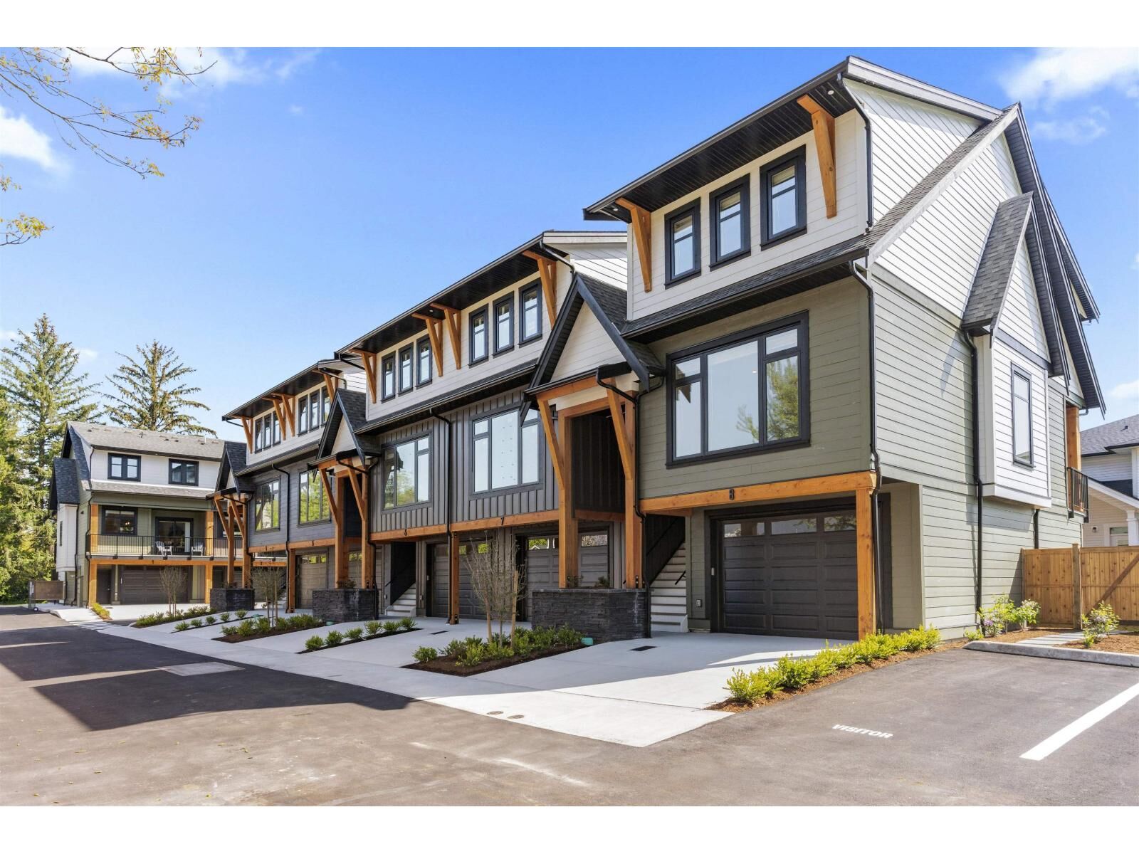 Property Photo: 46106 Riverside Drive 6 BC V2P 3K9