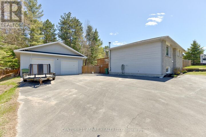 Property Photo:  9 Jamie Crescent  ON K8H 3N2 