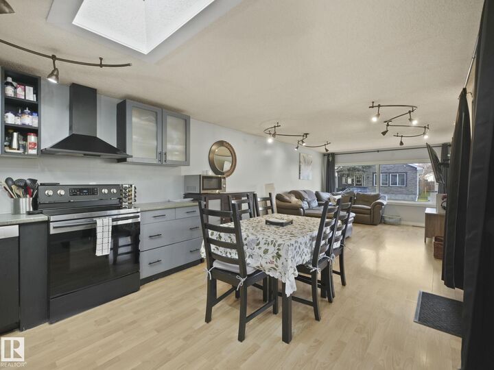 Property Photo:  429 Westview Close NW  AB T5S 1T5 