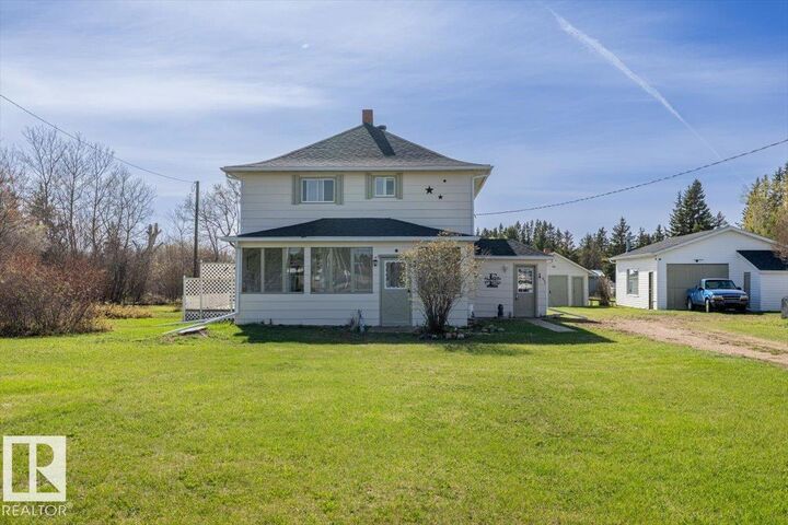 Property Photo: 4802 50 Street AB T0B 0C0