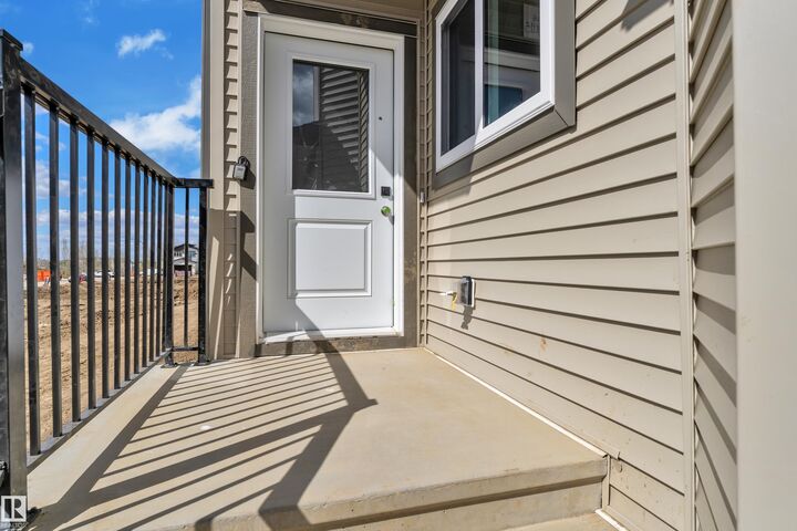 Property Photo:  3116 8 Avenue SW  AB T6X 3M6 