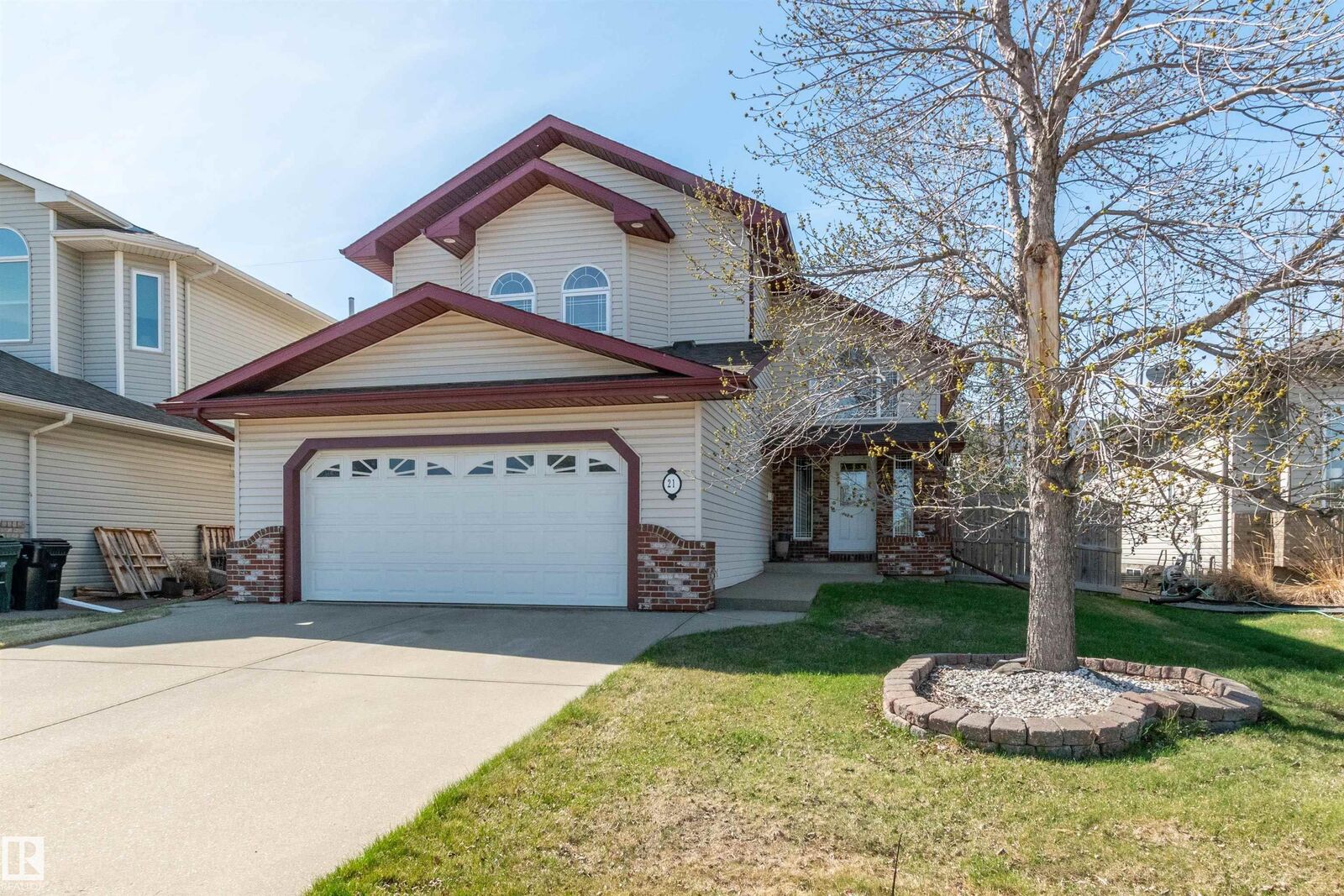 Property Photo:  21 Charlton Way  AB T8H 2C6 