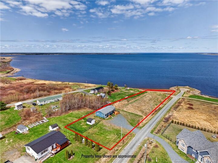 Property Photo:  17 North Bayview Road  NB E9A 1A2 