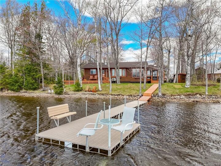 Photo de la propriété:  18 Lakeside Crescent  NB E6K 3H9 