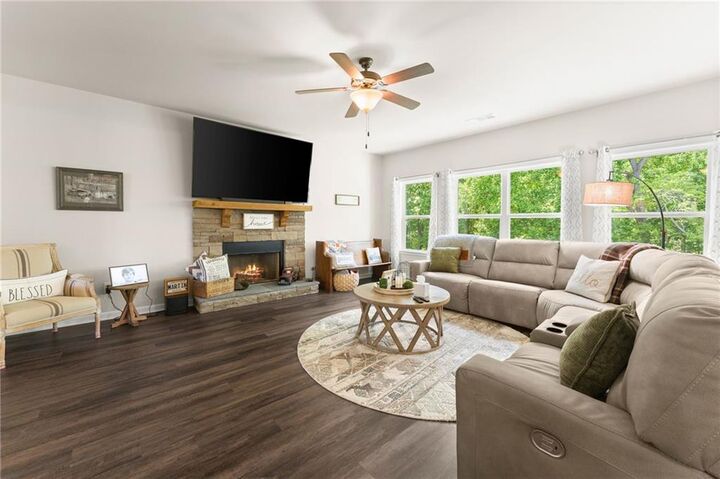 Property Photo: 176 Whelchel Valley Drive GA 30534