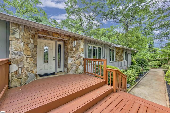 Property Photo:  204 Fishbrook Way  SC 29681 