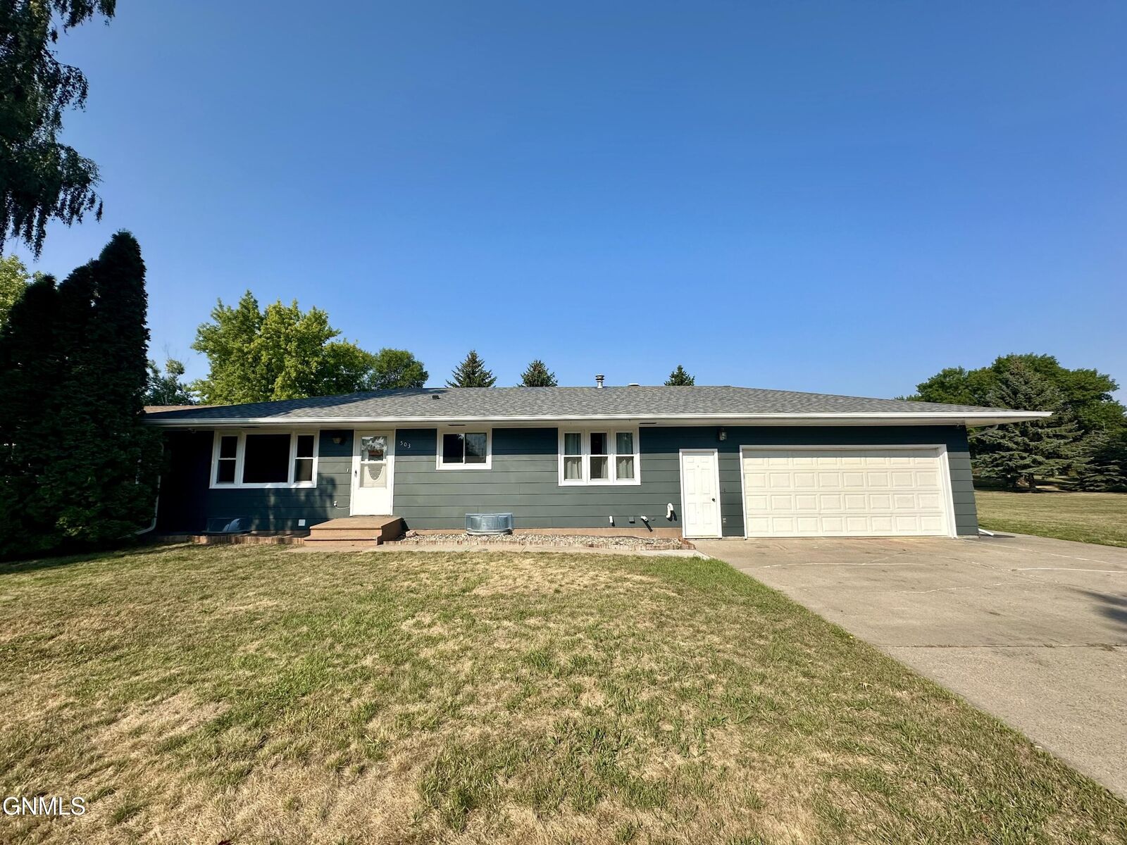 Property Photo: 503 Sayler Street ND 58576
