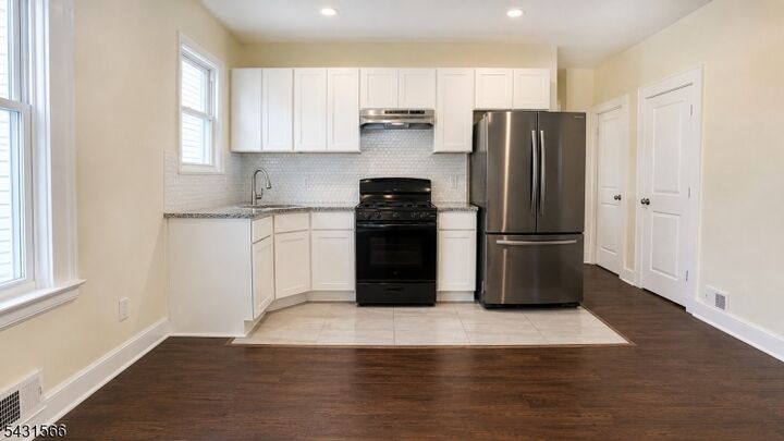 Property Photo:  53 Stockman Pl 1L  NJ 07111 