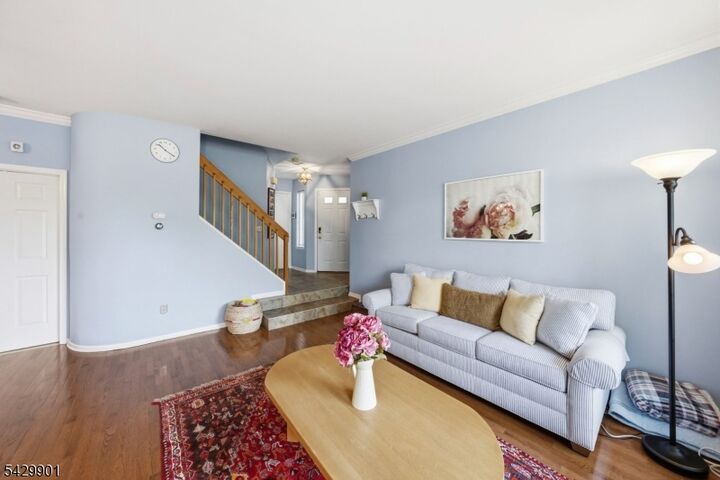 Property Photo:  7 Witherspoon Ct 7  NJ 07960 