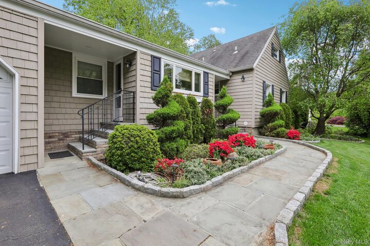Property Photo:  22 Stony Run  NY 10804 