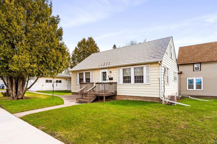 Property Photo:  202 8th St  MN 55616 