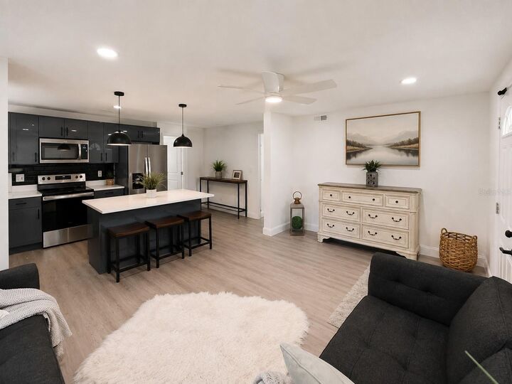 Property Photo: 4114 W Olive Street FL 33616