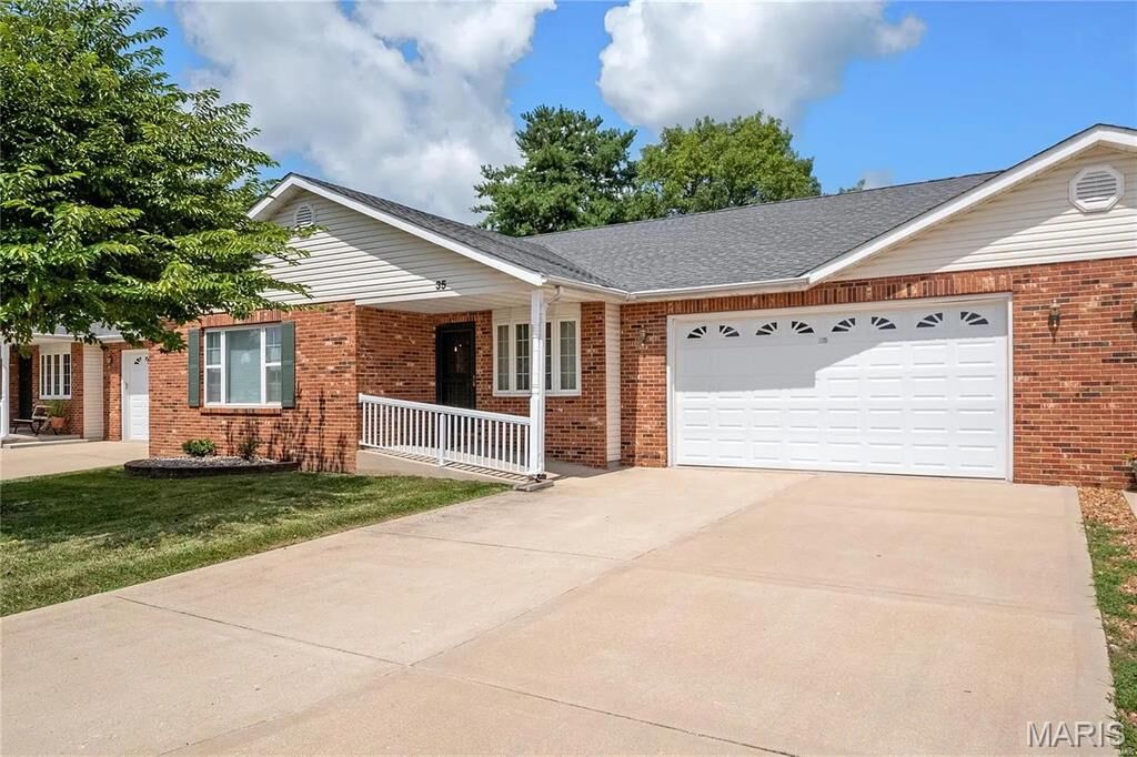 Property Photo:  35 Parkside Drive  IL 62010 