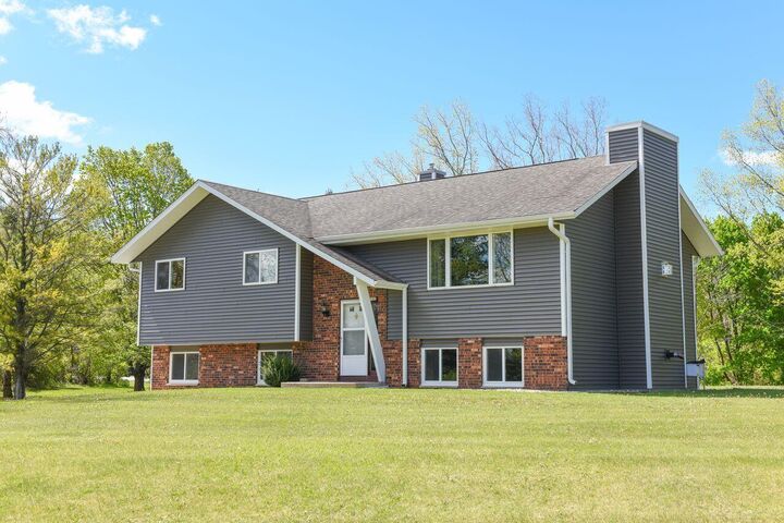 Property Photo: 4107 Scarborough Dr WI 53076