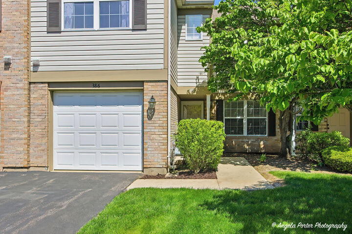 Property Photo: 386 Crystal Ridge Drive 386 IL 60012