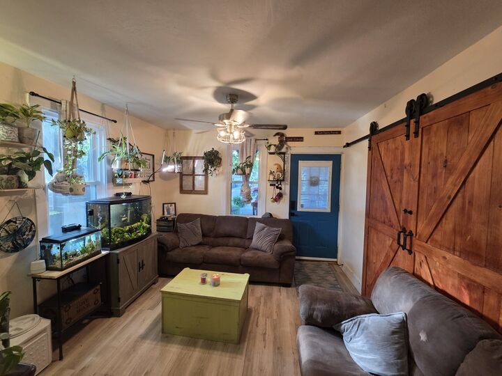 Property Photo:  904 E Macon Street  IL 61727 