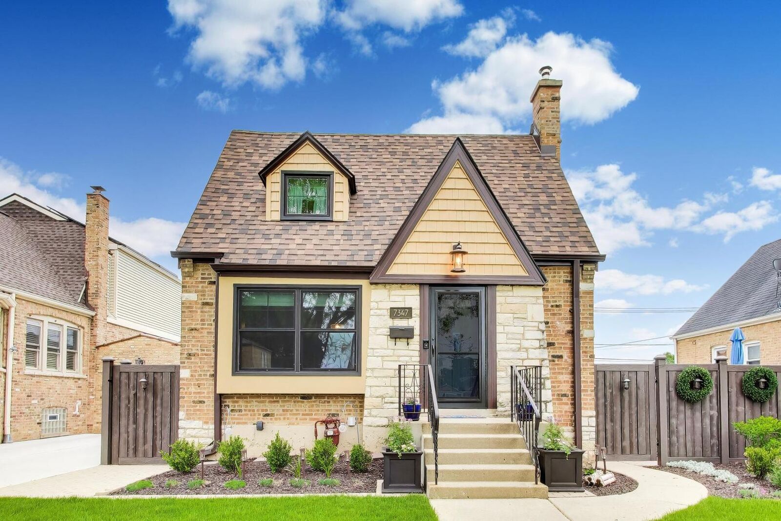 Property Photo:  7347 N Overhill Avenue  IL 60631 