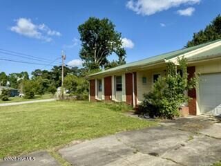 Property Photo: 6 Cornell Drive NC 28546
